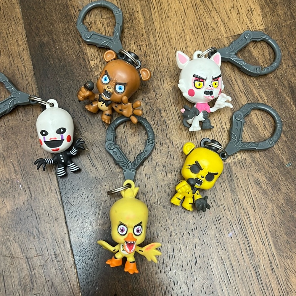 Lot of 5 FNAF Keychains - Five Nights at Freddy’s Collectible